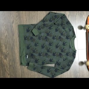 Brave soul London sweater. Camo swallow print